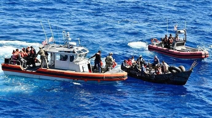 Guardia-Costera-repatria-a-119-inmigrantes-dominicanos-que-intentaron-entrar-a-PR.
