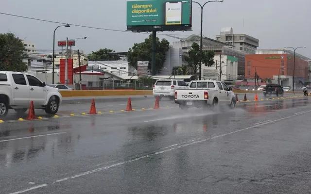 Lluvia-en-el-Gran-Santo-Domingo