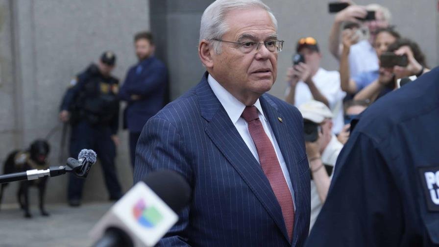 bob-menendez-dimitira-el-proximo-20-de-agosto-focus-0-0-896-504