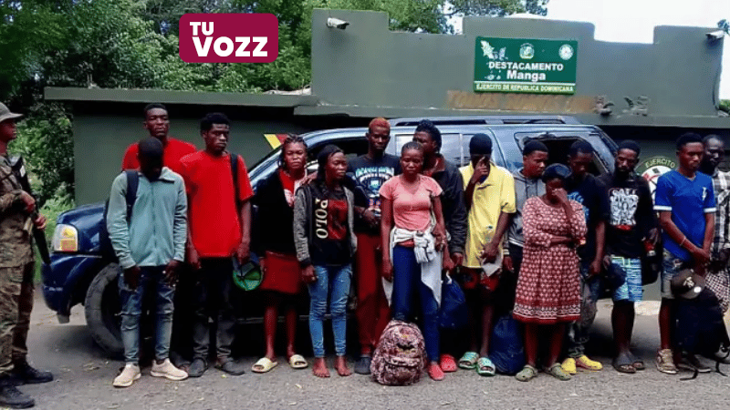 El Ejército Dominicano detiene tres yipetas con haitianos indocumentados en Montecristi e Independencia - Imagen