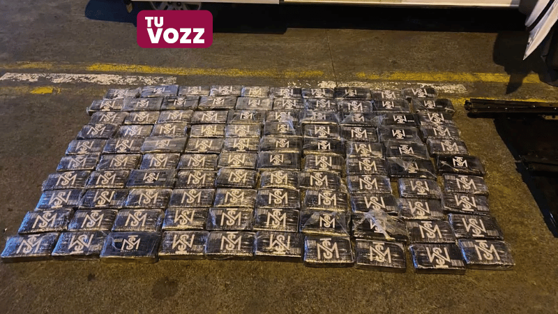 DNCD INCAUTA 100 PAQUETES DE PRESUNTA COCAÍNA EN OPERATIVO CONJUNTO - Imagen