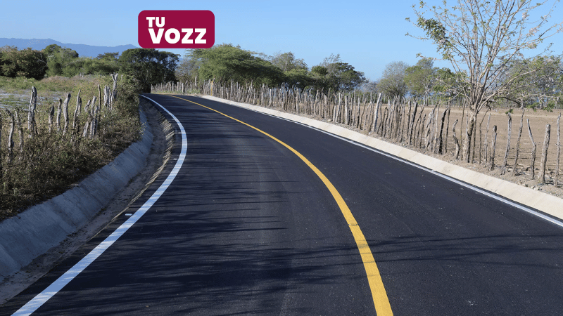 Vicepresidenta Raquel Peña inaugura carretera Martín García-La Breña en Montecristi - Imagen