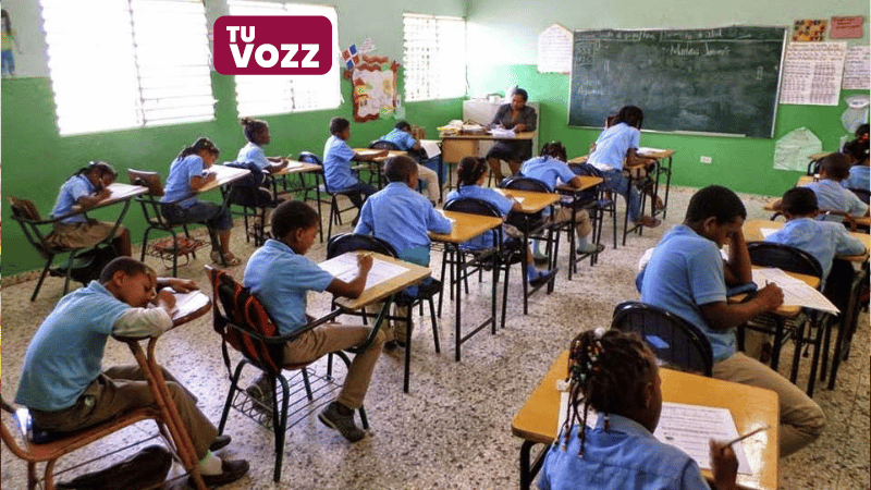 Presidente Abinader destaca avances en aprendizaje de Matemática y Lengua Española en segundo grado de primaria - Imagen