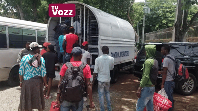 Migración desmantelan centro de acopio de inmigrantes indocumentados en Villa Vásquez - Imagen