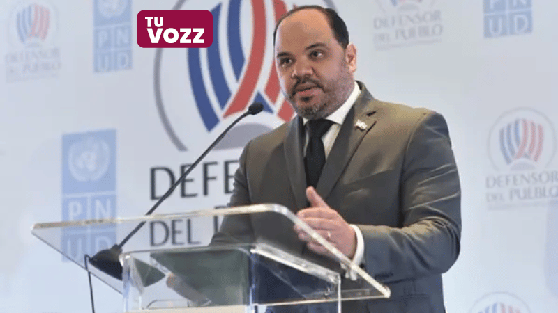 Defensor del Pueblo, Pablo Ulloa, es enviado a juicio de fondo por presunta violación a la Ley de Símbolos Patrios - Imagen