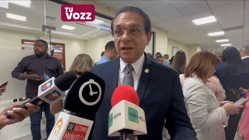 Daniel Rivera, senador de Santiago, envía un mensaje de protección a la mujer dominicana - Imagen