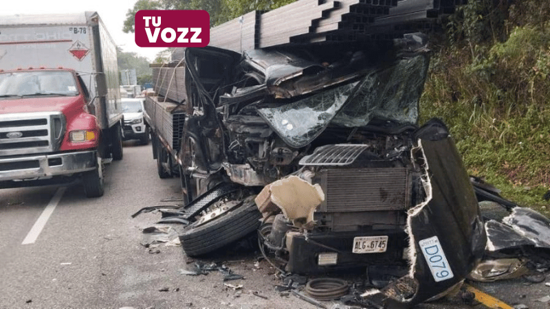 Accidente múltiple en Loma Miranda paraliza el tránsito en la autopista Duarte - Imagen