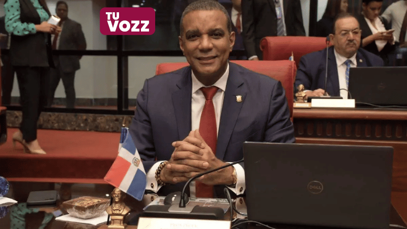 Senador Carlos Gómez destaca por su millonaria fortuna, superando a todos sus compañeros del Senado - Imagen