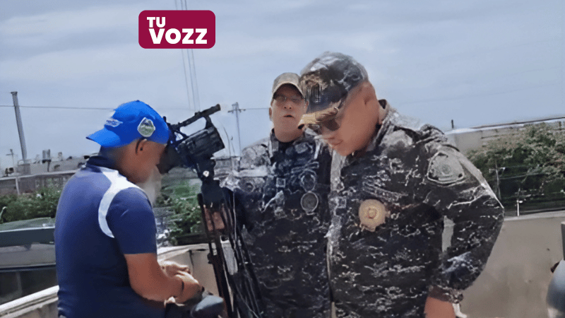 Agentes de la Policía Nacional Desmontan Equipos de CDN en el Edificio Odette II sin Orden Judicial - Imagen