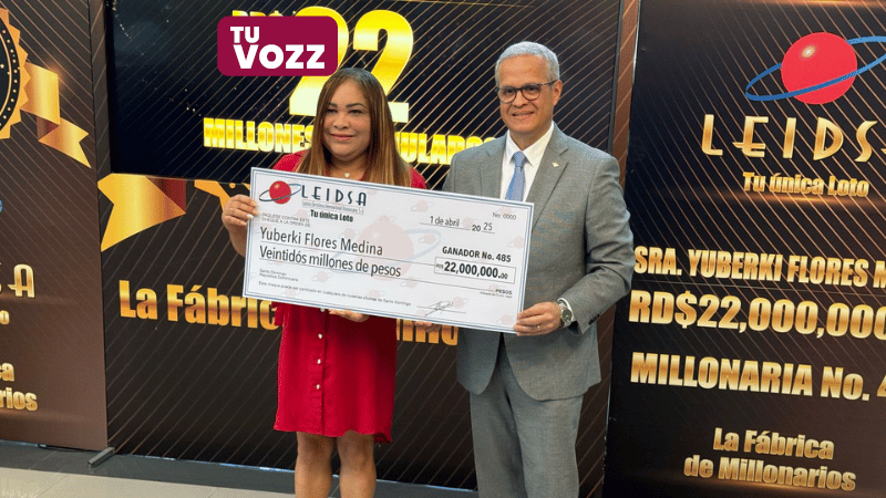 LEIDSA entrega 22 millones a enfermera a la ganadora 485 del Loto. - Imagen