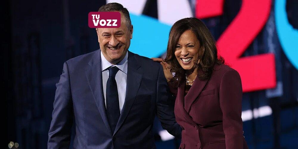 Foto-1.-Yayo-Sanz-Lovaton-durante-el-acto-de-destruccion-de-mercancias-falsificadas-1068x712