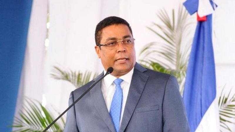 Víctor D’Aza sorprende en encuesta empresarial tras anunciar aspiración presidencial - Imagen