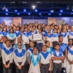 Dío Astacio cumple su palabra: 1,560 niños se gradúan de inglés totalmente gratis a través del Plan PROA - Imagen